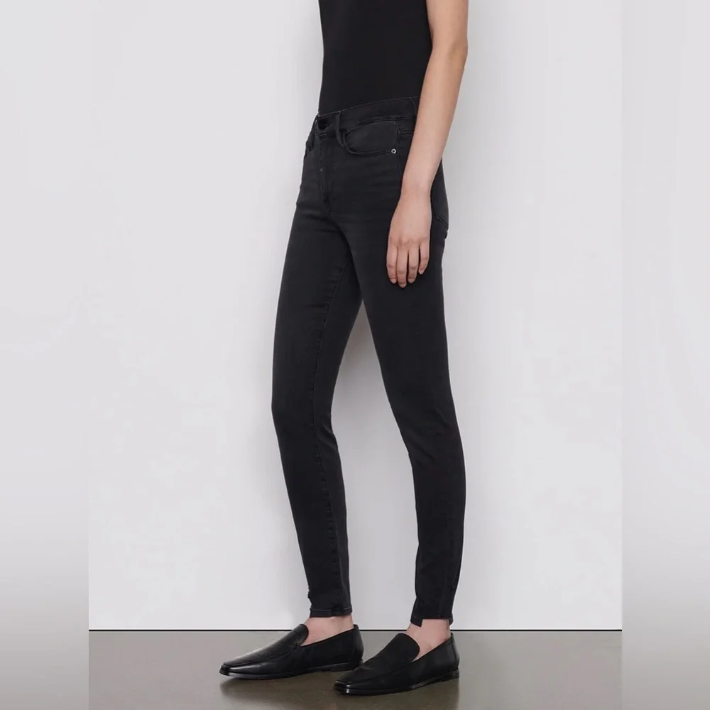 FRAME Denim Le High Skinny Jeans in Billups Chew Black Wash High Rise Size 26